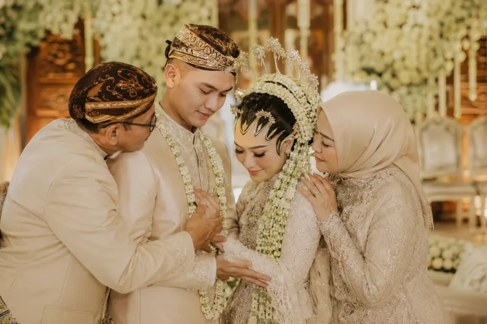 Adat Pernikahan Sunda: Prosesi dan Makna untuk Acara Modern